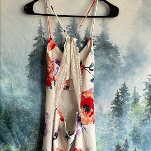 Forever 21 Floral Lace-Back Chemise in Red and Purple